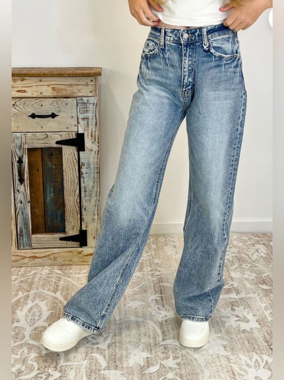 Vervet Clare 90's Wide Leg Jean Size 27